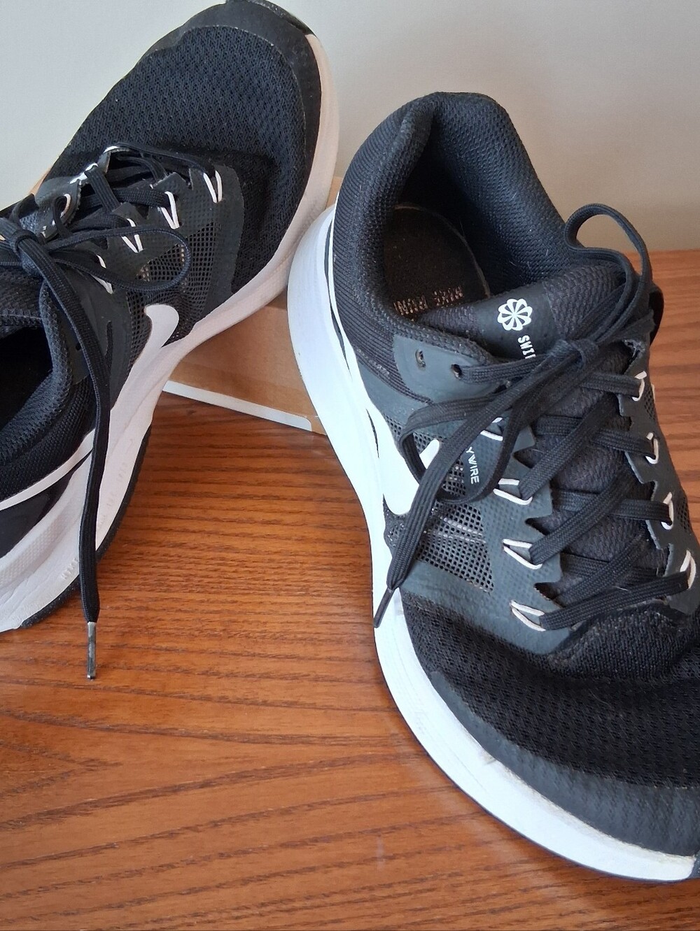 Nike Women's Size 8 Flywire Swift 3 Running Shoes